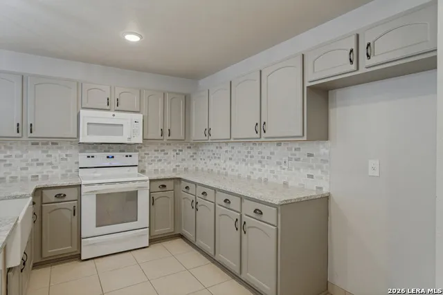 11310 Mentmore Helotes, TX 78023