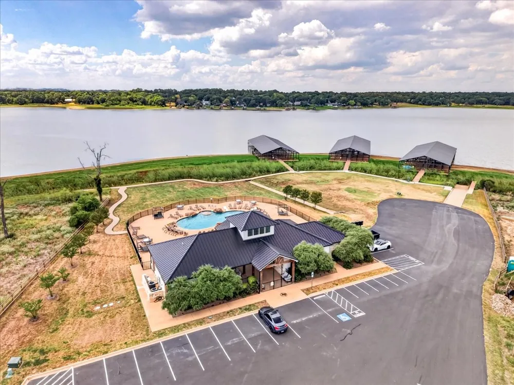 6970 Lakeshore Way Caney City, TX 75124