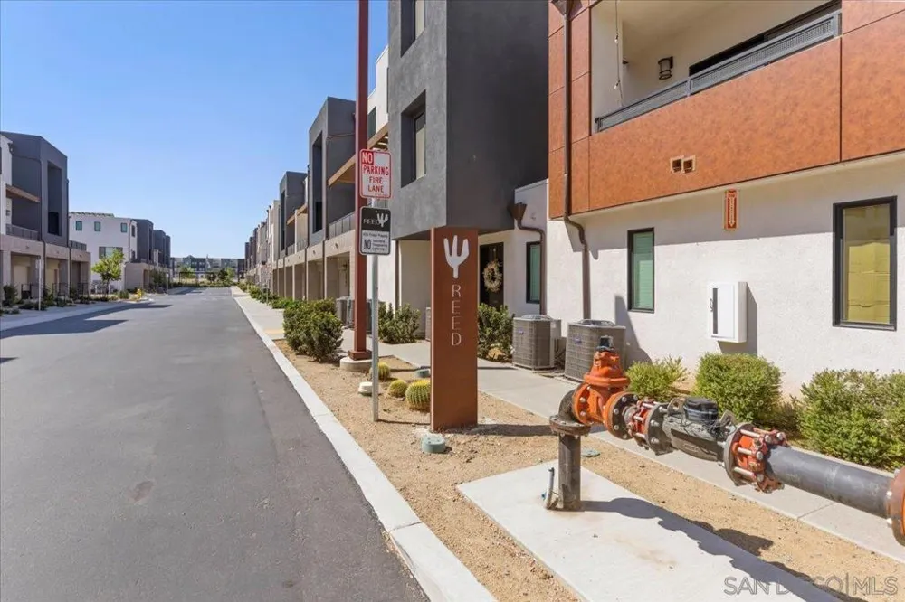 2052 Vela Ln San Diego, CA 92154