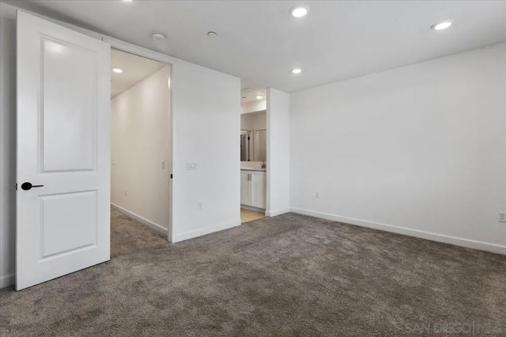 2052 Vela Ln San Diego, CA 92154