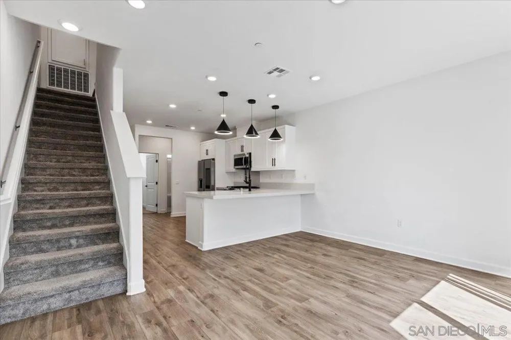2052 Vela Ln San Diego, CA 92154