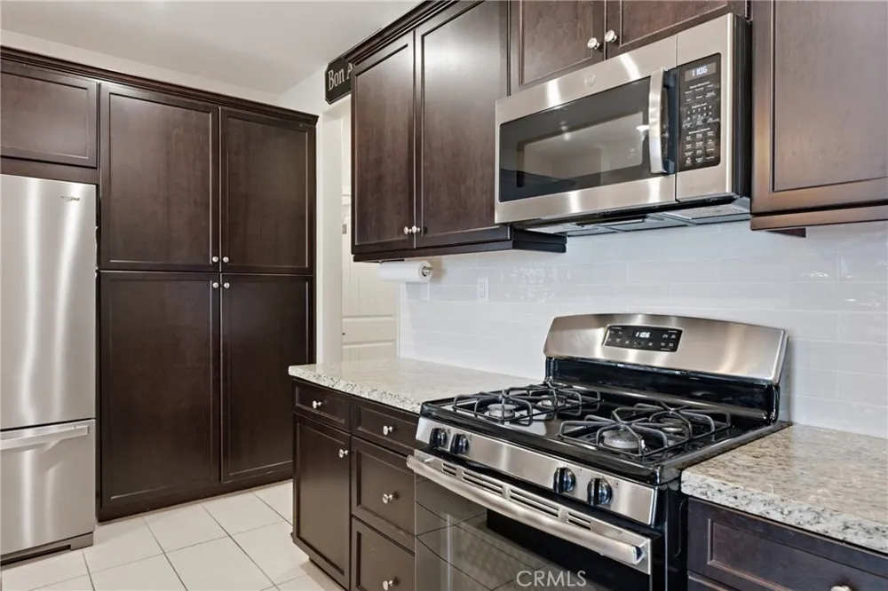 4005 Scarlet Oak Court San Bernardino, CA 92407