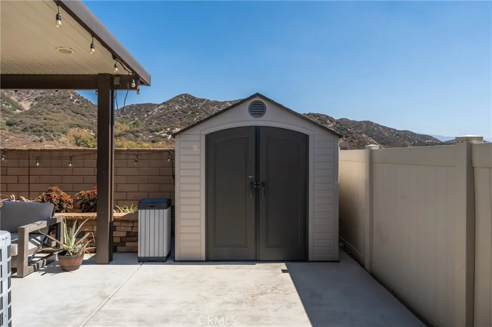 4005 Scarlet Oak Court San Bernardino, CA 92407