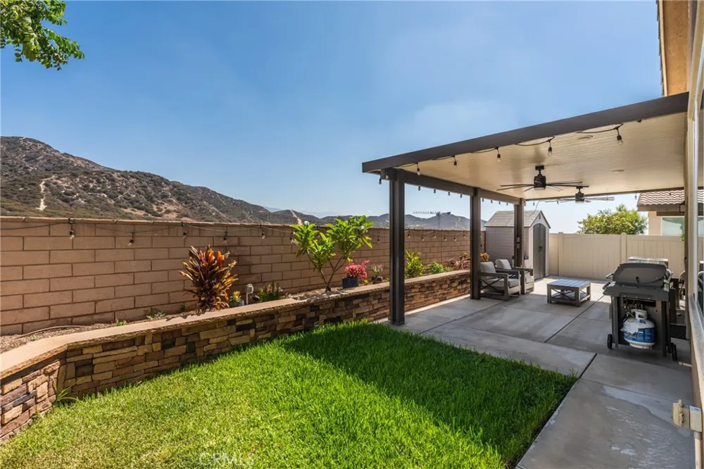 4005 Scarlet Oak Court San Bernardino, CA 92407