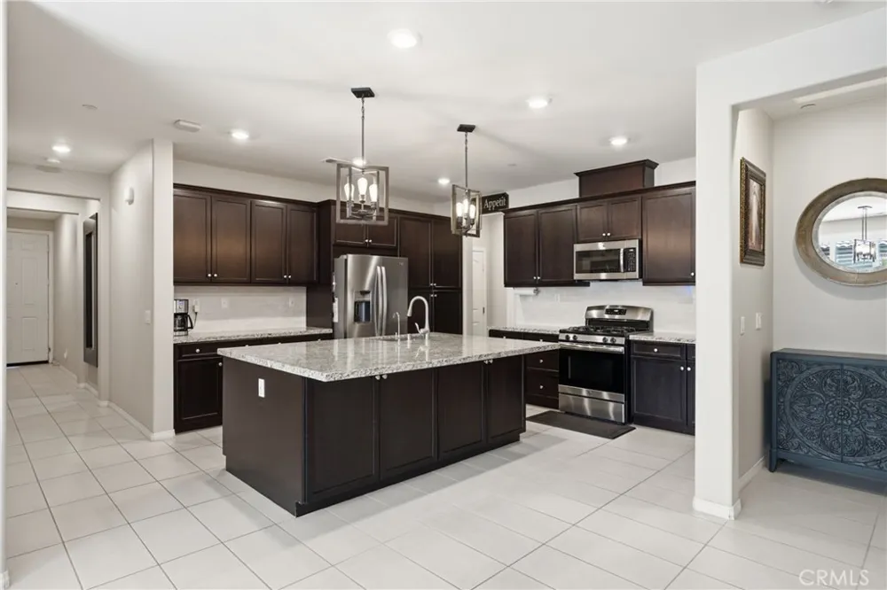 4005 Scarlet Oak Court San Bernardino, CA 92407