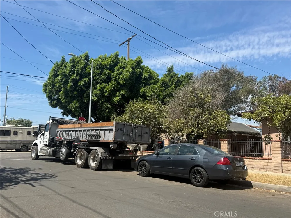 10004 San Fernando Road Pacoima, CA 91331
