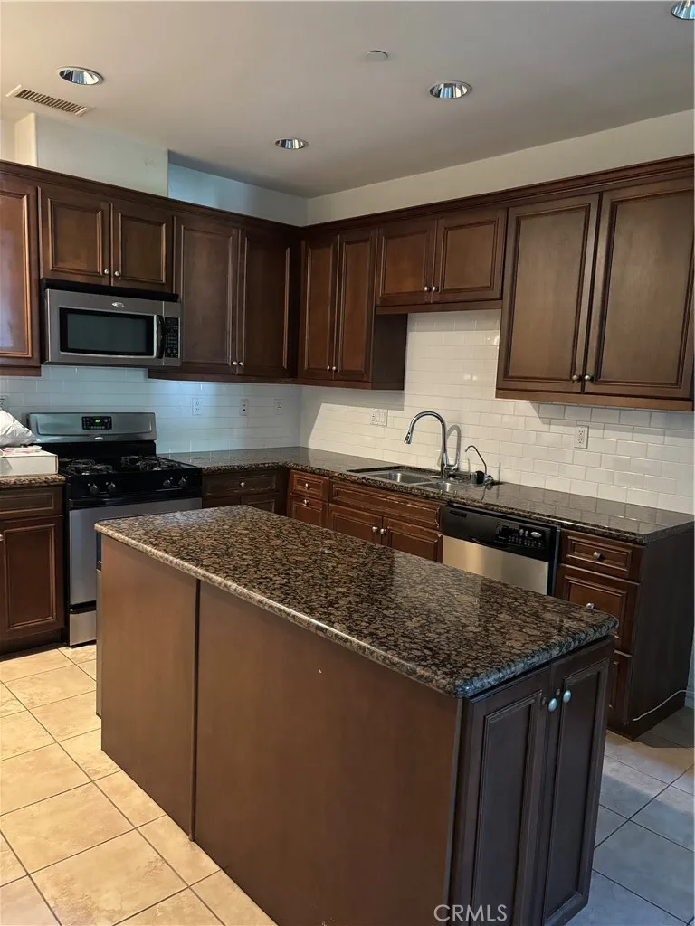 713 S Melrose Anaheim, CA 92805