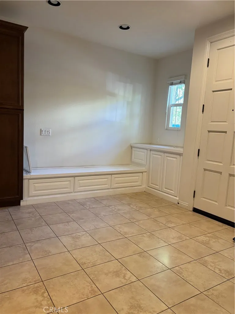 713 S Melrose Anaheim, CA 92805
