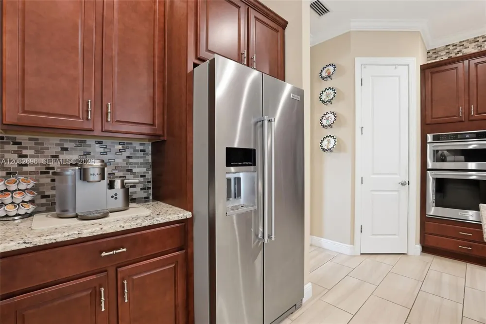 2303 Somerset Pl Other City - In The State Of Florida, FL 34120