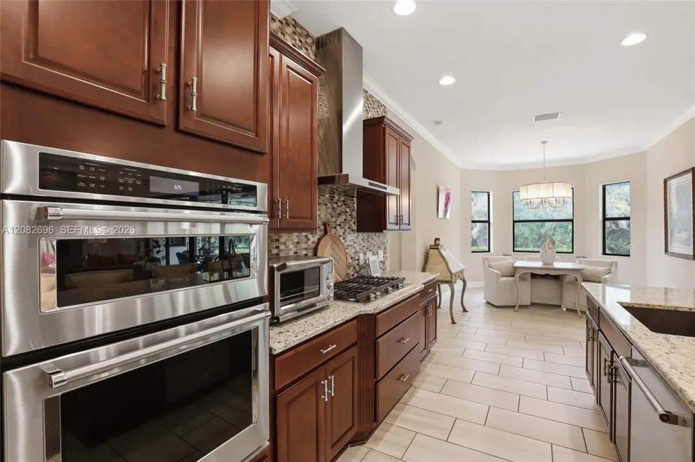 2303 Somerset Pl Other City - In The State Of Florida, FL 34120