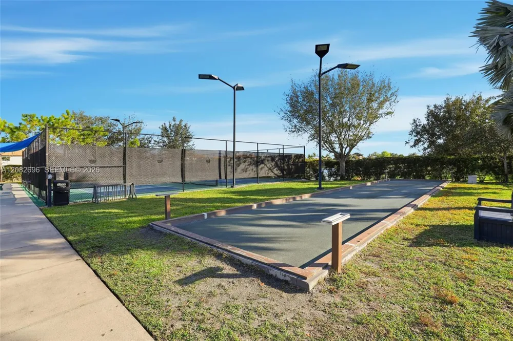 2303 Somerset Pl Other City - In The State Of Florida, FL 34120