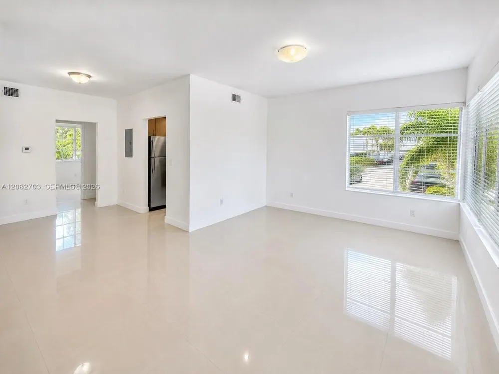 1025 94th St #12 Bay Harbor Islands, FL 33154
