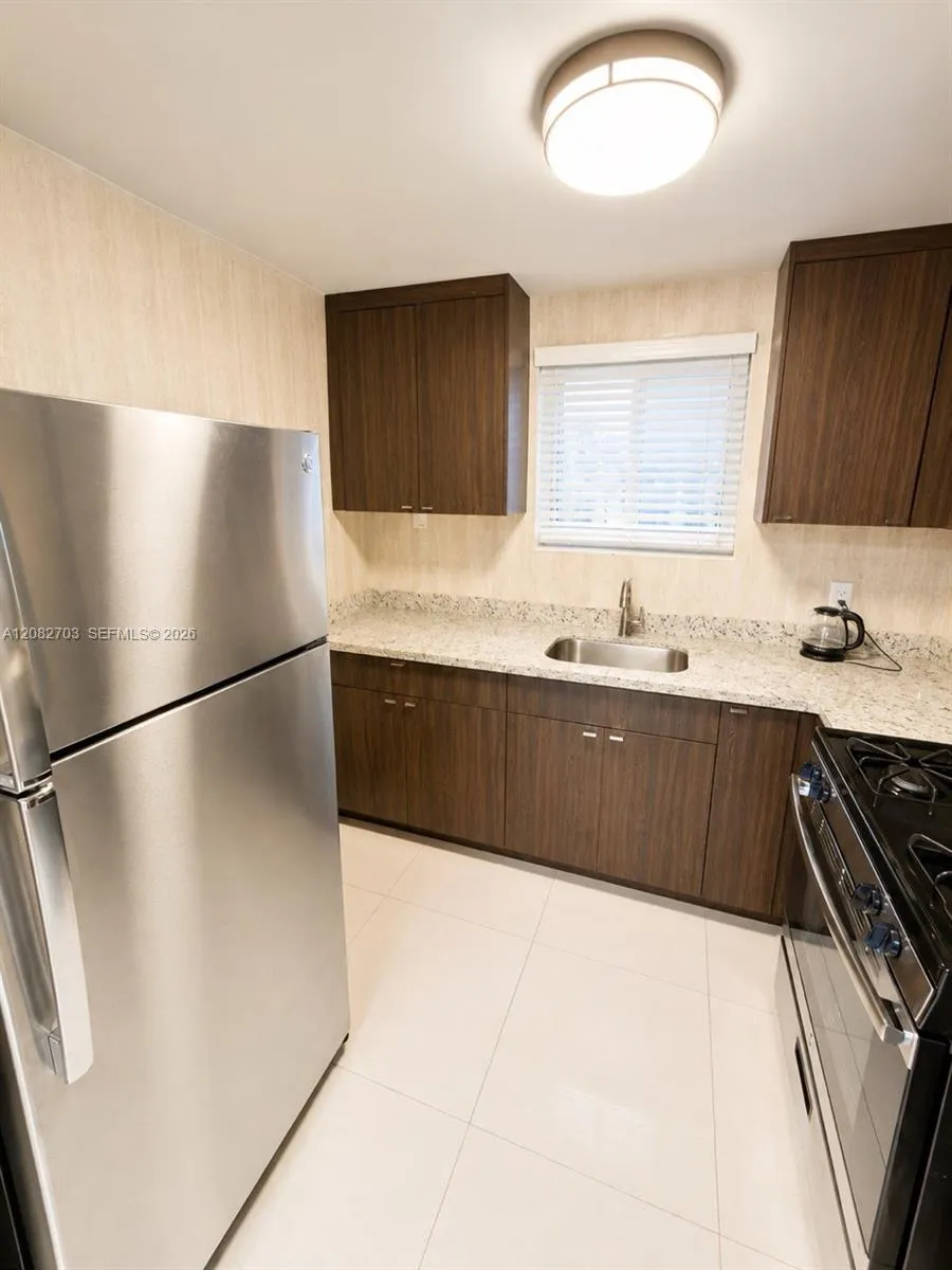 1025 94th St #12 Bay Harbor Islands, FL 33154