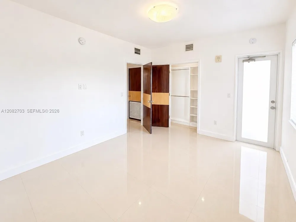 1025 94th St #12 Bay Harbor Islands, FL 33154
