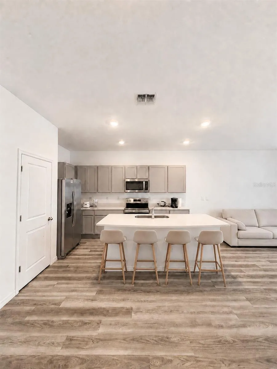 17269 BIGLEAF MAHOGANY LANE Land O Lakes, FL 34638