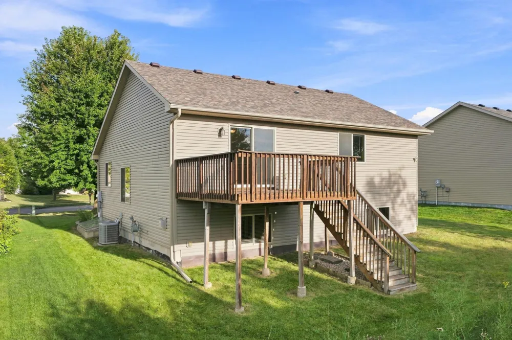 1379 Landings Lane Watertown, MN 55388