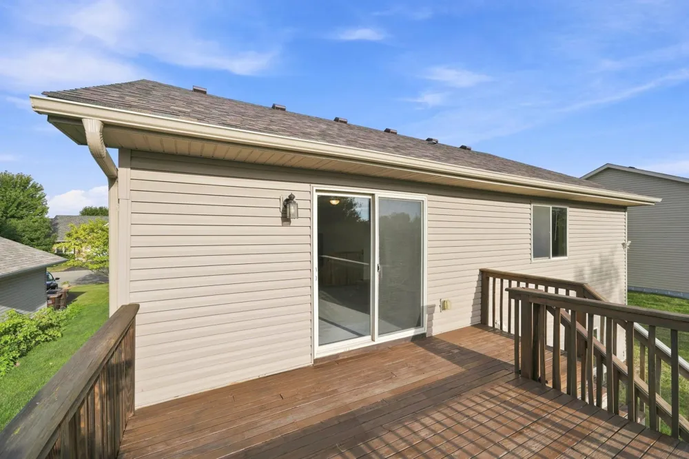 1379 Landings Lane Watertown, MN 55388