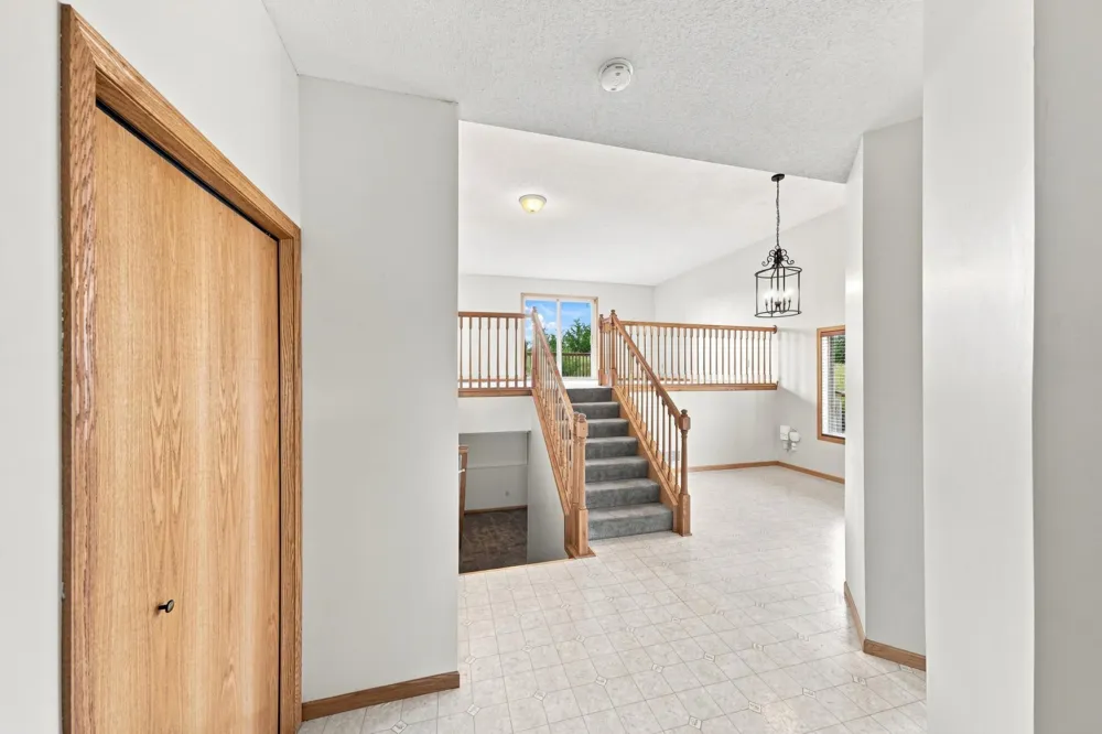 1379 Landings Lane Watertown, MN 55388