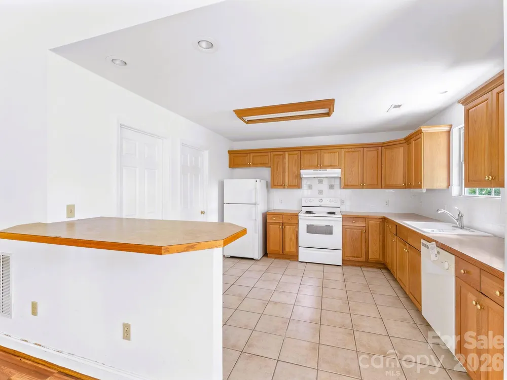 269 Pinewood Knoll Drive Hendersonville, NC 28739