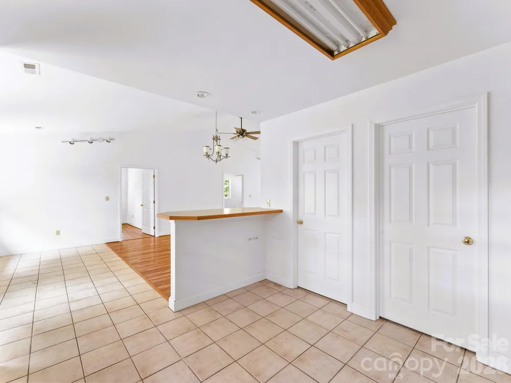 269 Pinewood Knoll Drive Hendersonville, NC 28739