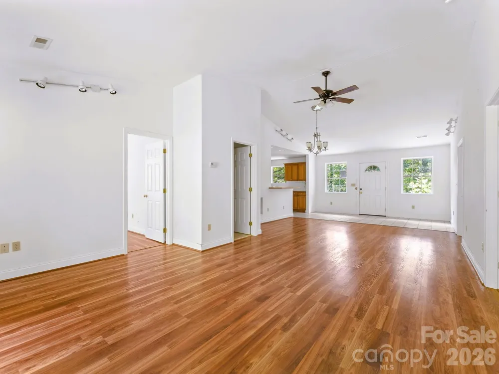 269 Pinewood Knoll Drive Hendersonville, NC 28739