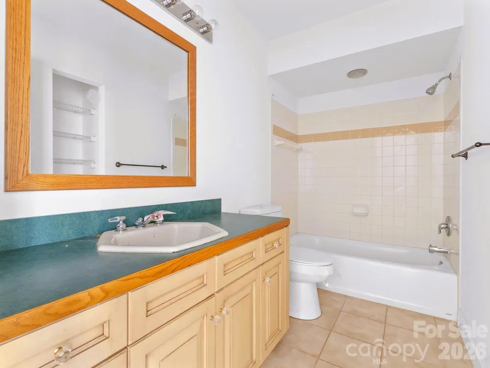 269 Pinewood Knoll Drive Hendersonville, NC 28739