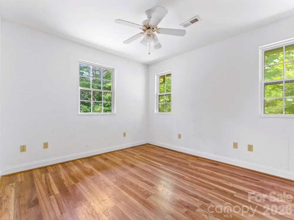 269 Pinewood Knoll Drive Hendersonville, NC 28739