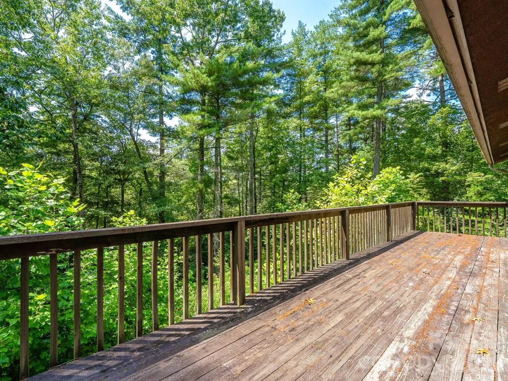 269 Pinewood Knoll Drive Hendersonville, NC 28739