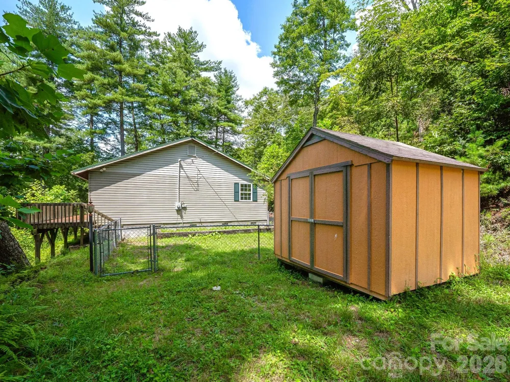 269 Pinewood Knoll Drive Hendersonville, NC 28739