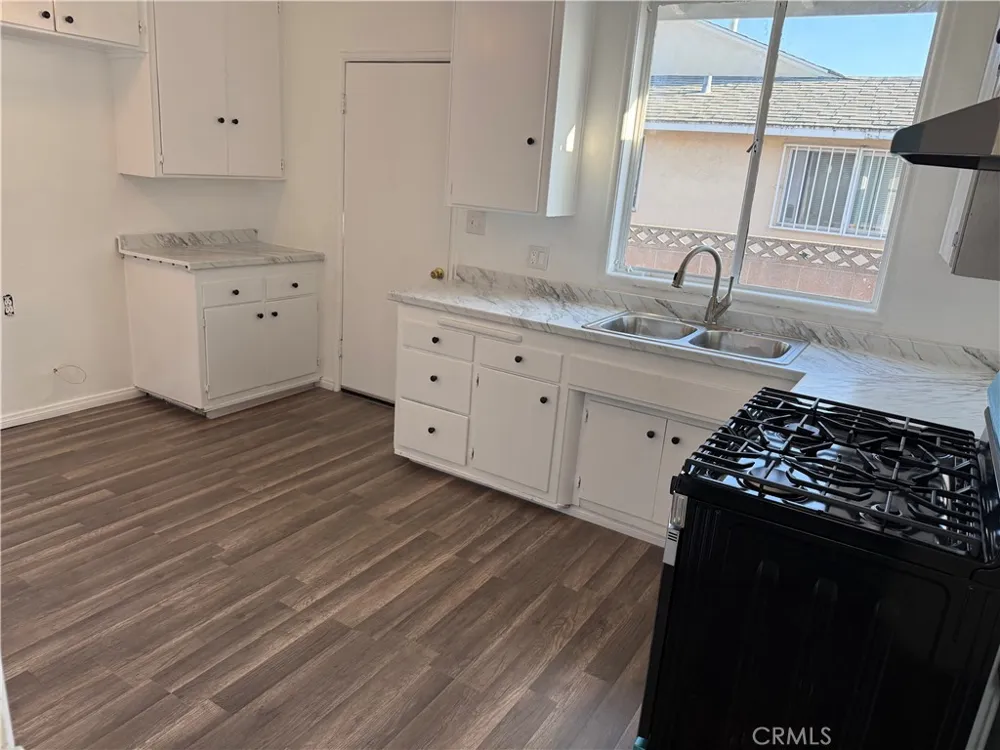 12321 Kayreid Whittier, CA 90605