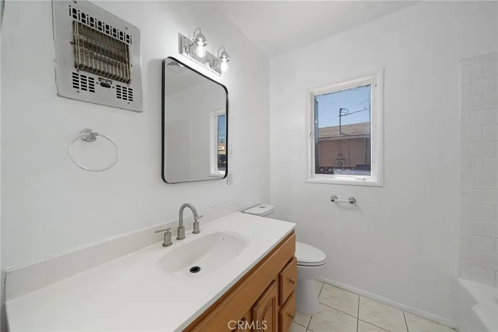 12321 Kayreid Whittier, CA 90605