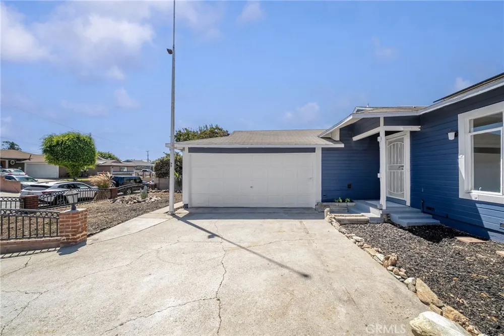 12321 Kayreid Whittier, CA 90605