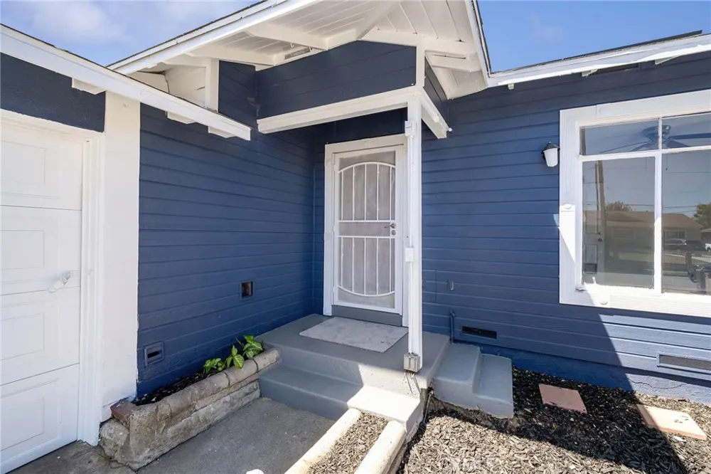12321 Kayreid Whittier, CA 90605