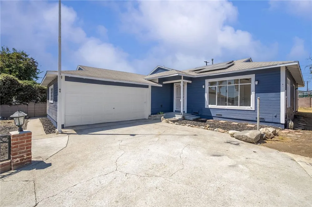 12321 Kayreid Whittier, CA 90605