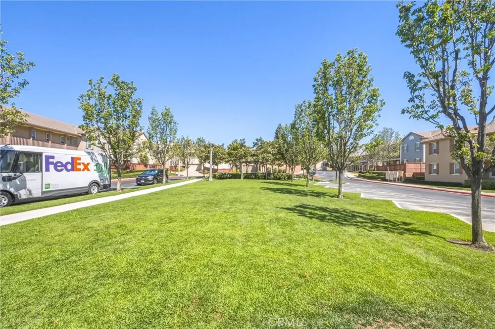 1544 Glen Cove Upland, CA 91786