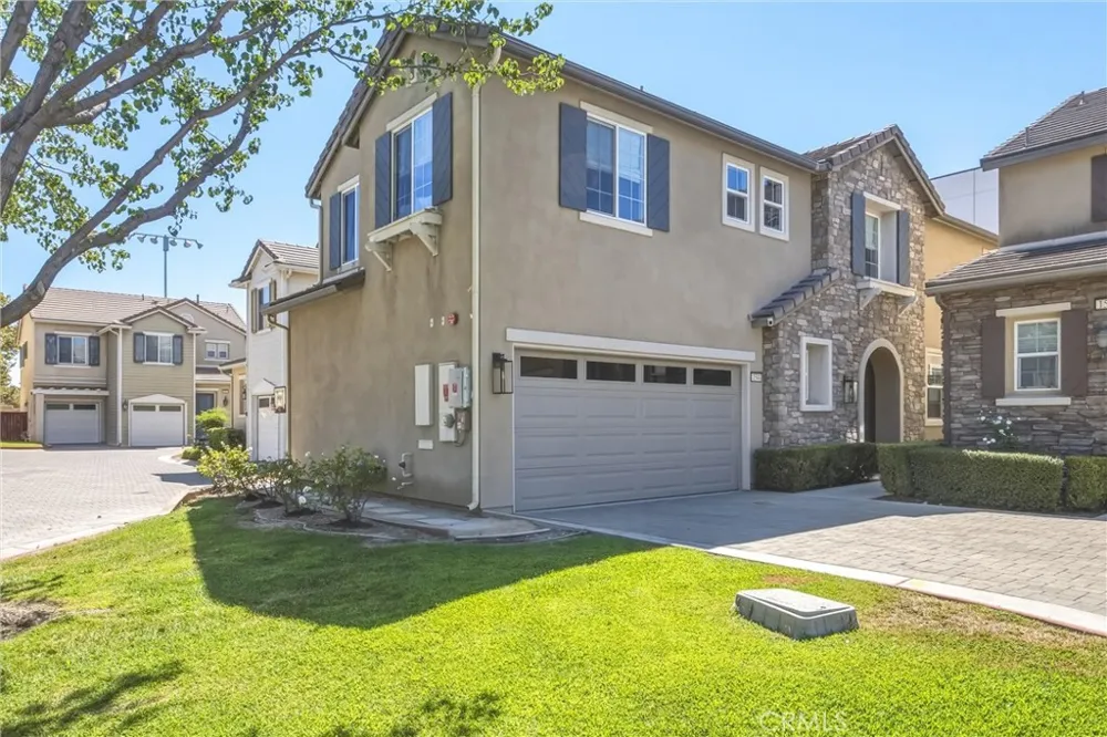 1544 Glen Cove Upland, CA 91786