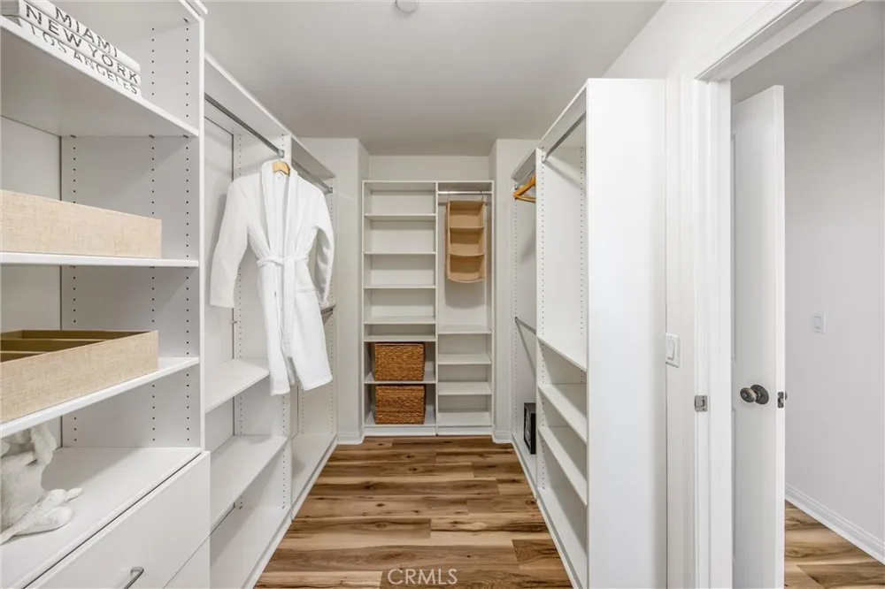 1544 Glen Cove Upland, CA 91786