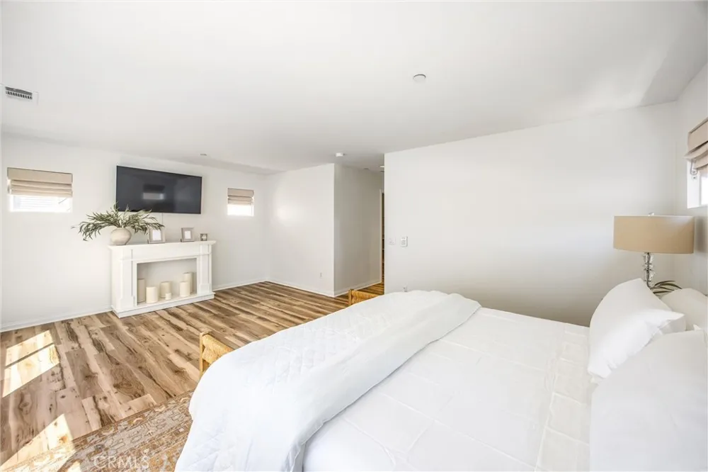 1544 Glen Cove Upland, CA 91786