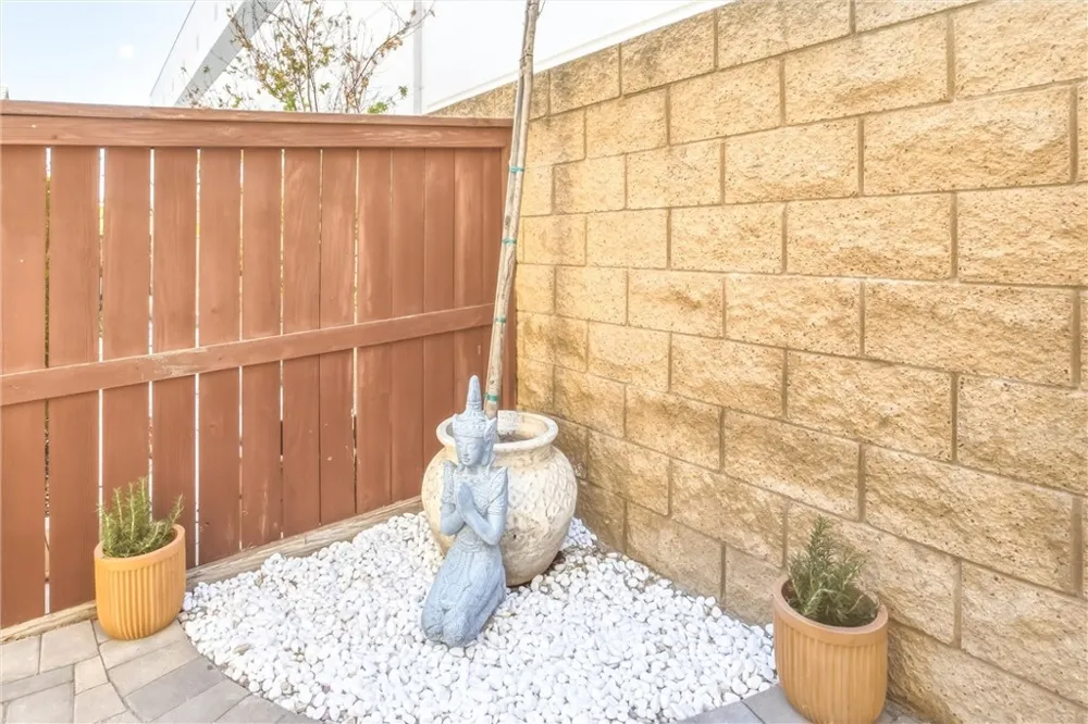 1544 Glen Cove Upland, CA 91786