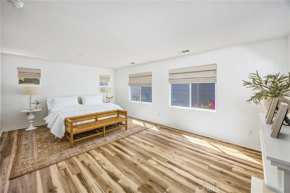 1544 Glen Cove Upland, CA 91786