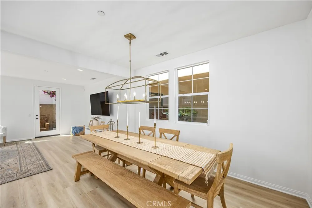 1544 Glen Cove Upland, CA 91786