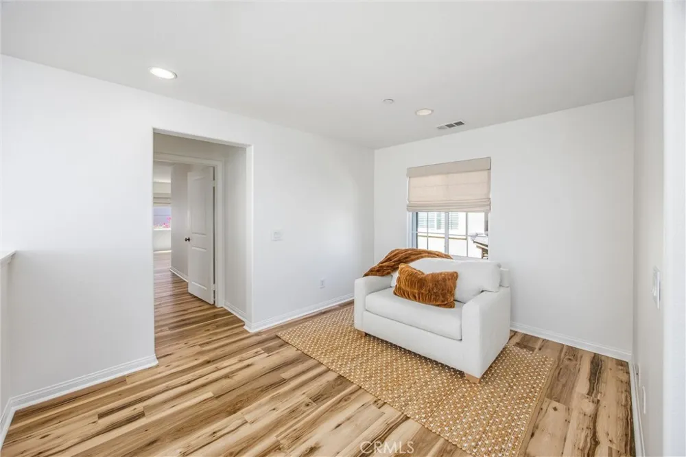 1544 Glen Cove Upland, CA 91786