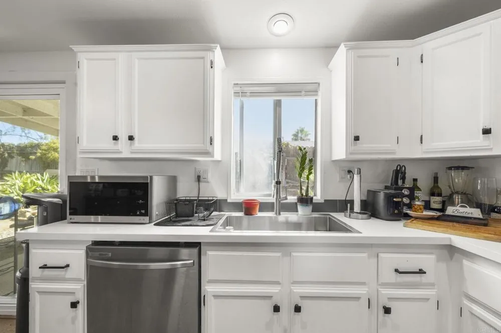 224 Astro Court Vista, CA 92083