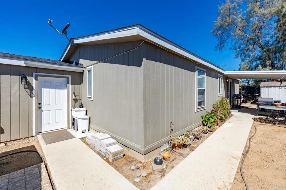 224 Astro Court Vista, CA 92083