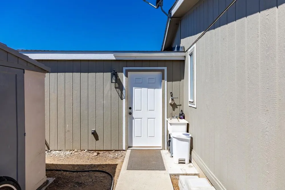 224 Astro Court Vista, CA 92083