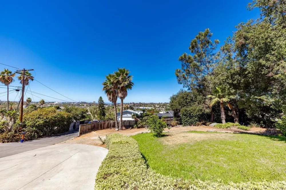 224 Astro Court Vista, CA 92083