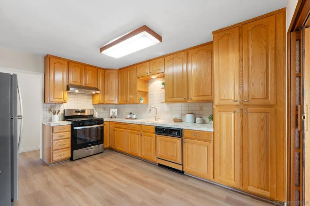 1416 S Maple Escondido, CA 92025