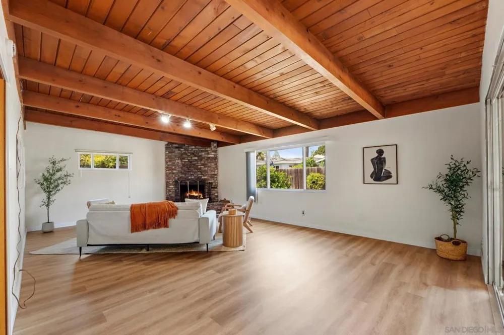1416 S Maple Escondido, CA 92025
