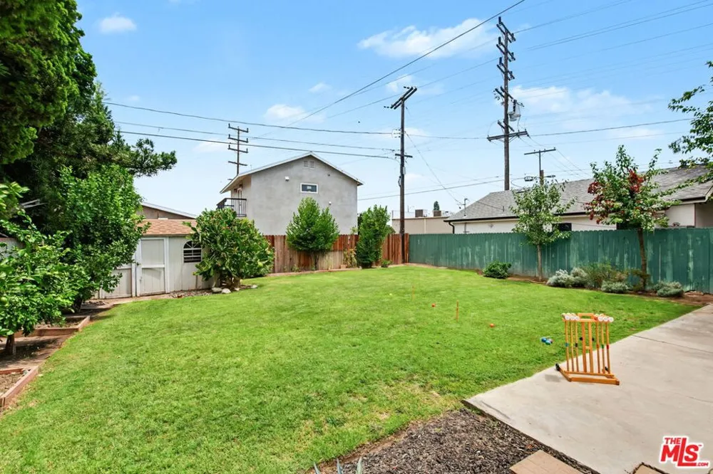 1418 Maple Street Burbank, CA 91505