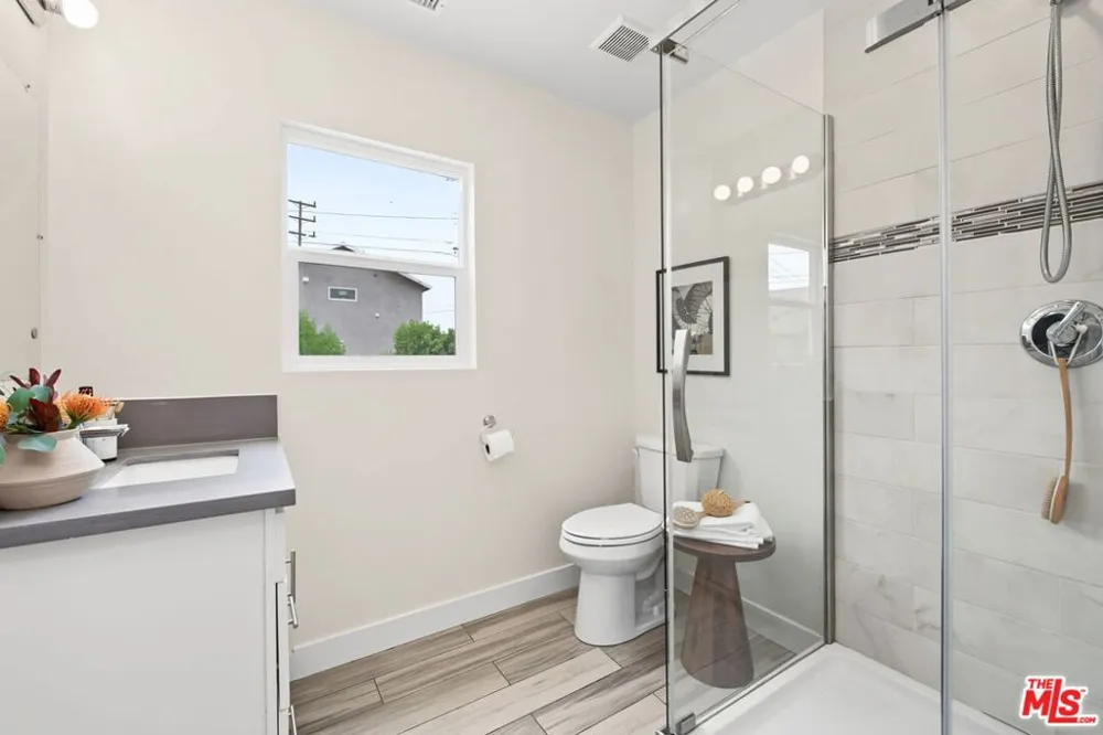 1418 Maple Street Burbank, CA 91505